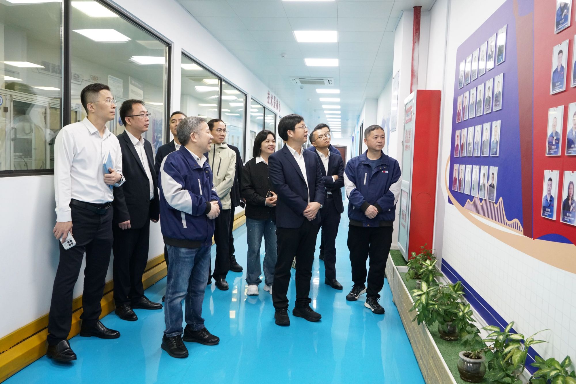 国企实力+民企活力！广州公交集团领导一行莅临考察，共谋合作新篇